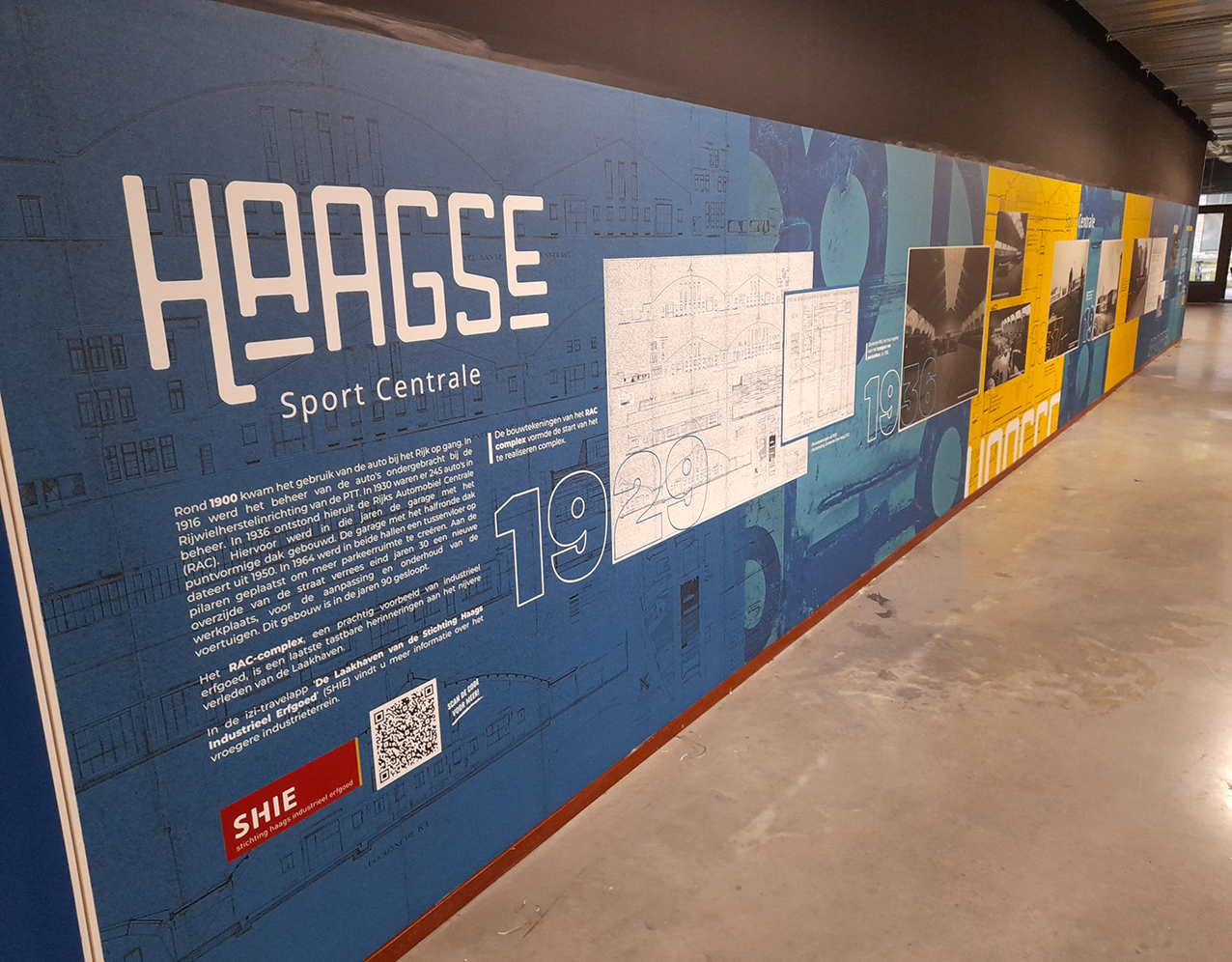 Fotobehang tentoonstelling geschiedenis 17 meter lang